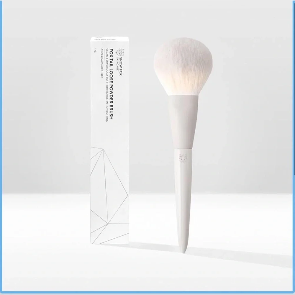Soft White Powder Brush - Large Fluffy Face Brush